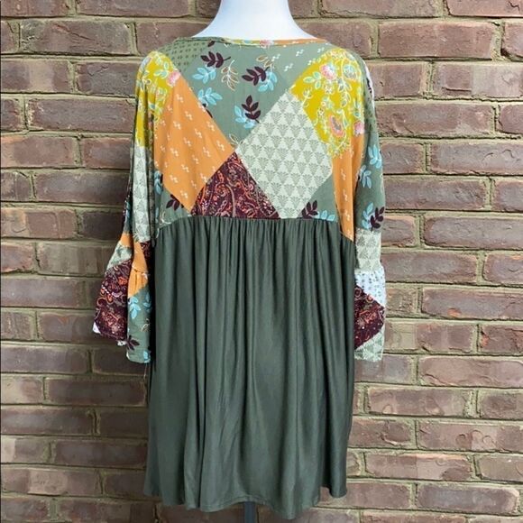 E. Luna 3/4 Sleeve Olive Baby Doll Tunic - Picture 3 of 6